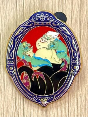 HM Ursula Mirror